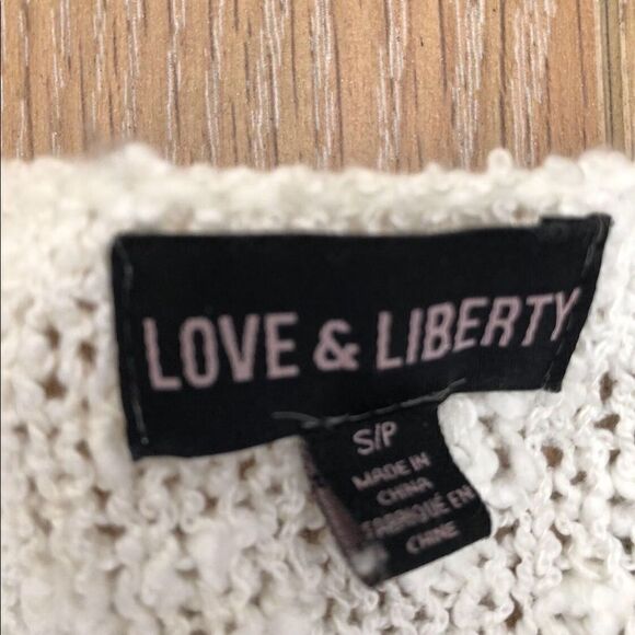 Love & Liberty Black/White a Lace Detail Hem - Picture 3 of 3
